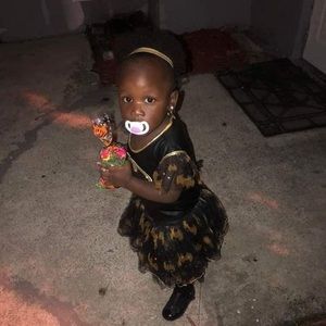 Meet your Posher, Leonisha